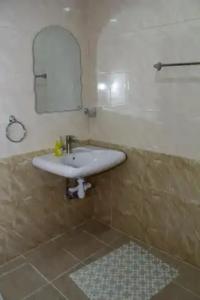 Bee Lucky Hostel and Tours - 7