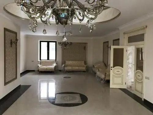 White Luxury Villa With Swimming Pool In City Center - 6