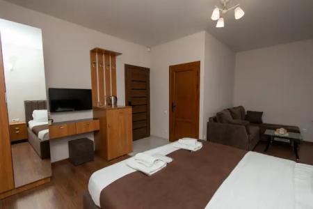 Hillside Guest house - 13