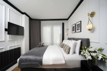 The Trinity Taksim - Special Category - 50