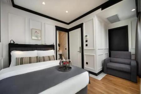 The Trinity Taksim - Special Category - 44