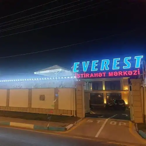 Everest and Restoran - 4