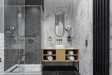 The Basilian Minsk, Curio Collection By Hilton - 123