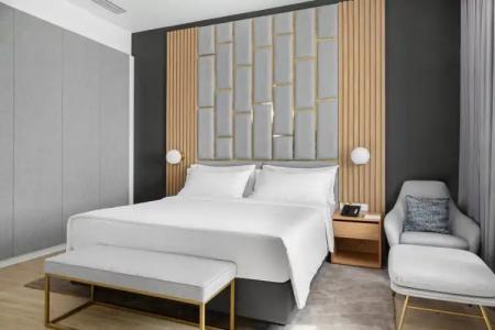 The Basilian Minsk, Curio Collection By Hilton - 125