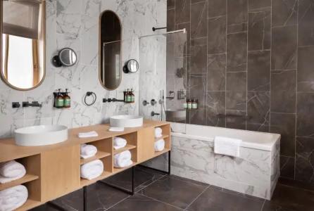 The Basilian Minsk, Curio Collection By Hilton - 133