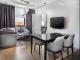 2 Bedrooms Sextuple Apartment