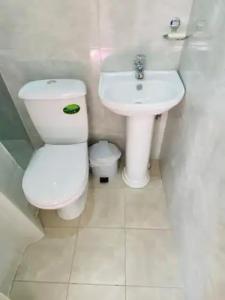 Madoyan Guest House - 31