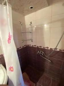 Madoyan Guest House - 15