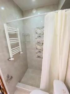 Madoyan Guest House - 32