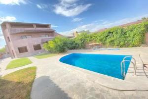 Luxury Villa with a Pool, Yerevan