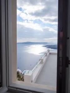 Caldera Cliff Illusion Suites - 5