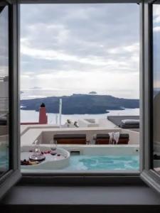 Caldera Cliff Illusion Suites - 54