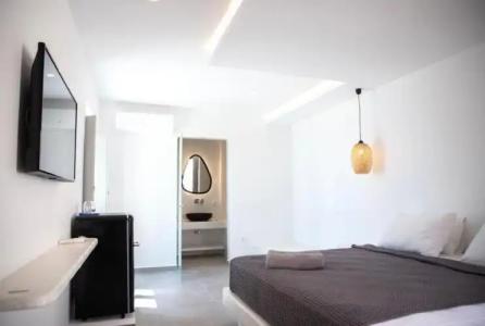 Caldera Cliff Illusion Suites - 85