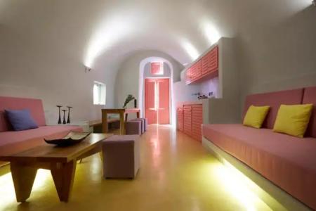 Caldera Cliff Illusion Suites - 40