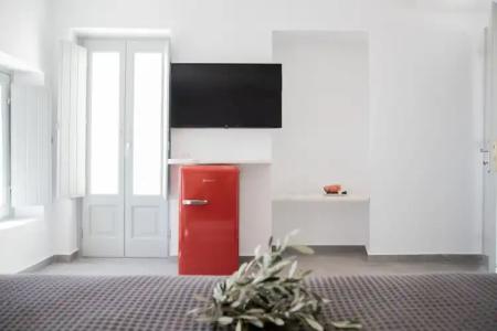 Caldera Cliff Illusion Suites - 13