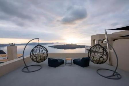 Caldera Cliff Illusion Suites - 25