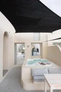 Caldera Cliff Illusion Suites - 68