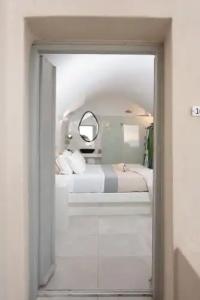 Caldera Cliff Illusion Suites - 67