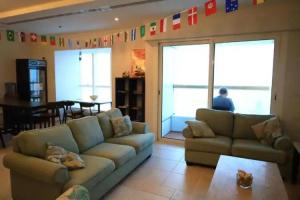 1 World Backpackers Hostel, Dubai