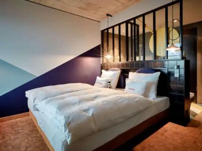 25Hours Duesseldorf Das Tour - 1