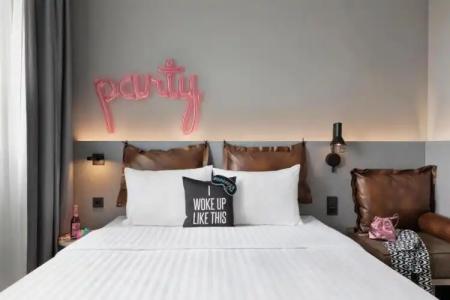 Moxy Duesseldorf City - 25