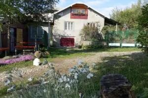 Bat'kivska Hata Guest house, Stare Kuty