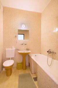 Madra Rooms and Apartments - 34