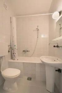 Madra Rooms and Apartments - 78