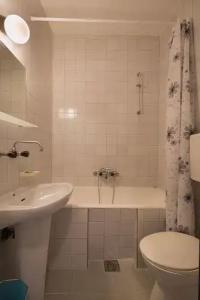 Madra Rooms and Apartments - 61