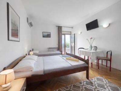 Madra Rooms and Apartments - 50