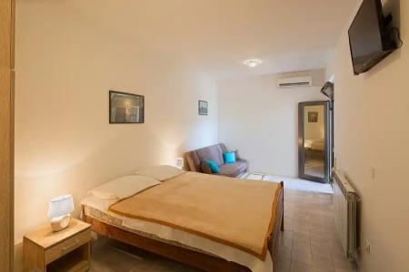 Madra Rooms and Apartments - 99