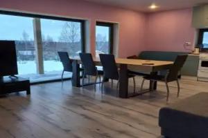 Domik u ozera Cottage, Otrakkala