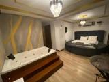 King Room with Spa Bath