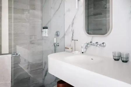 Pillows Grand Boutique Maurits at the Park - Small Luxurys - 21