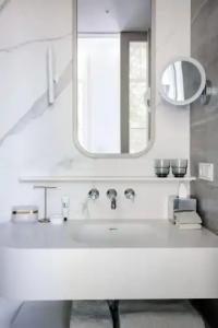 Pillows Grand Boutique Maurits at the Park - Small Luxurys - 10