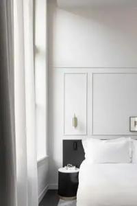 Pillows Grand Boutique Maurits at the Park - Small Luxurys - 25