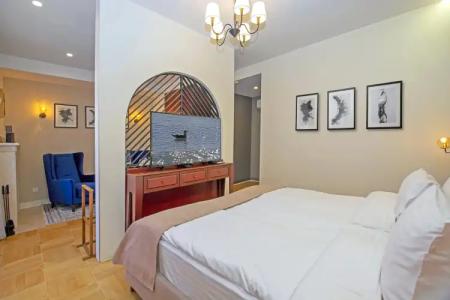 Cartez by Horizons, - 108