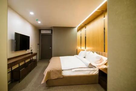 Cartez by Horizons, - 77