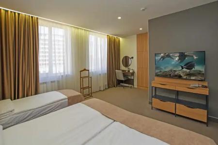 Cartez by Horizons, - 80