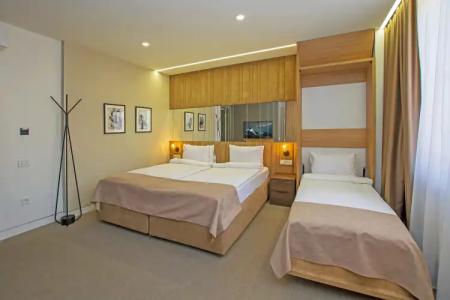 Cartez by Horizons, - 83