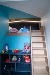 Cartez by Horizons, - 104