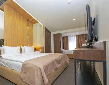 Cartez by Horizons, - 90