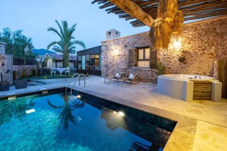 Kassandra Heritage Boutique-hotel - 46