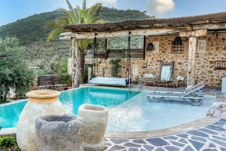 Kassandra Heritage Boutique-hotel - 1