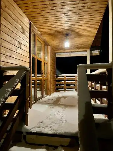 Hill Hut - 8