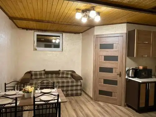 Hill Hut - 16