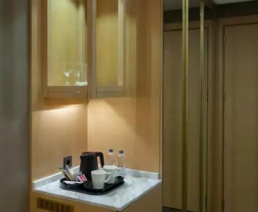 DoubleTree by Hilton - 60