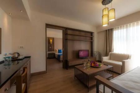 Liv By Bellazure - 58