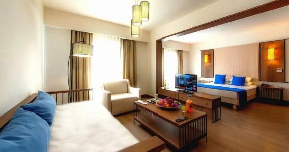 Liv By Bellazure - 65