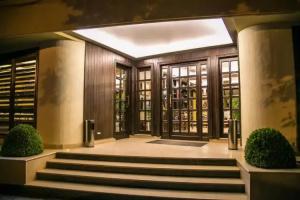 Hotel Victoria, Tirana